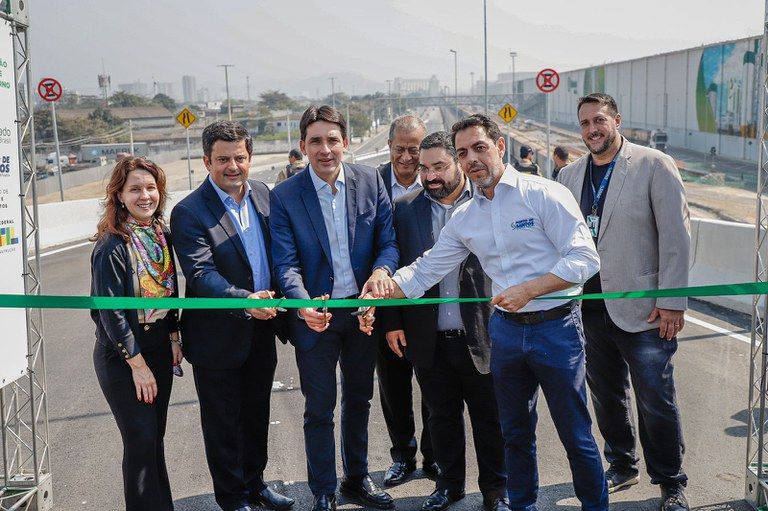 PORTO DE SANTOS INAUGURA VIADUTO DE TRANSPOSIÇÃO DA VIA-FÉRREA